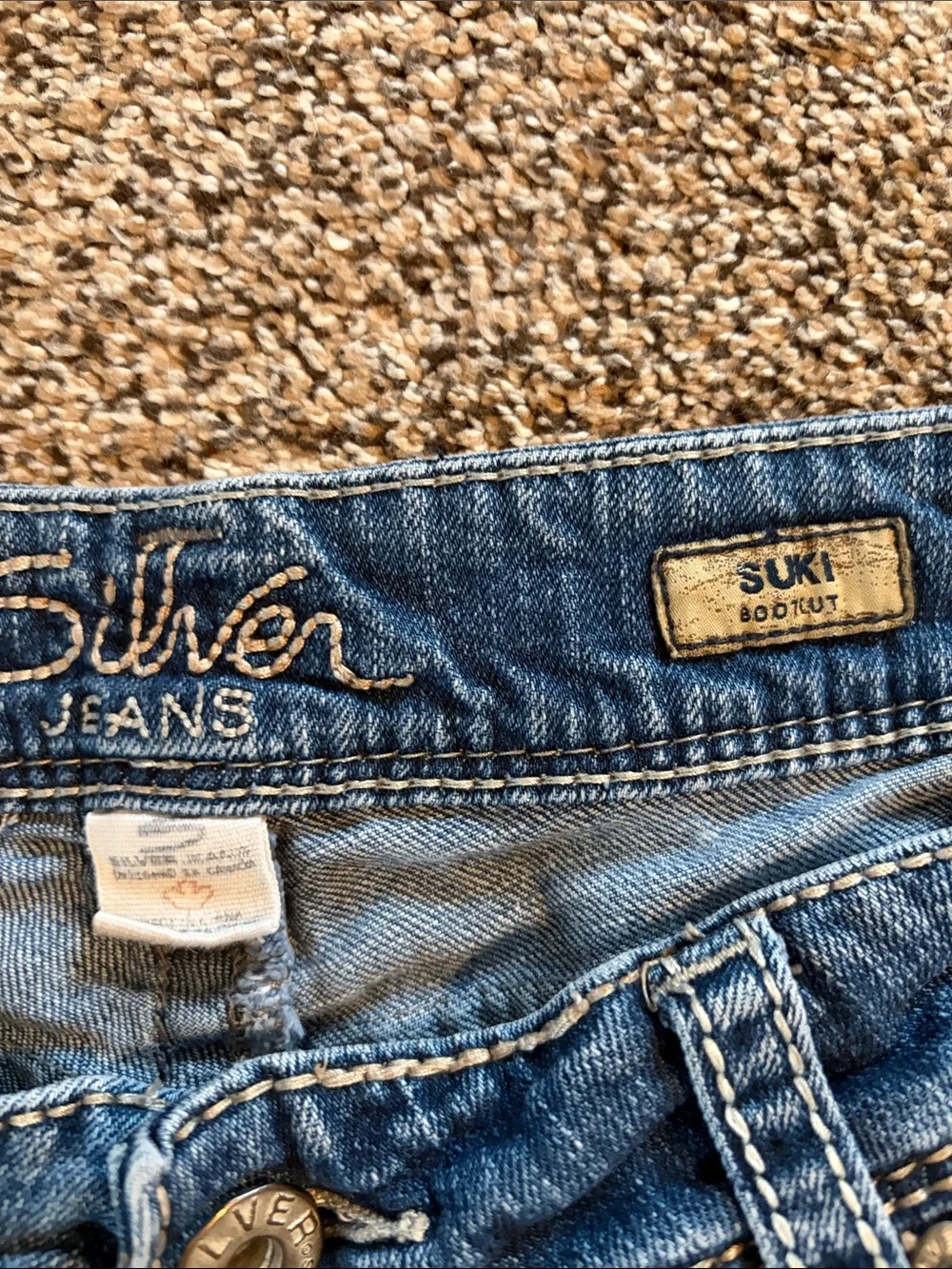 SILVER Jeans Women’s Blue Denim Jeans - Classic Mid Wash